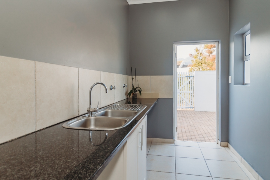 3 Bedroom Property for Sale in Kingswood Golf Estate Western Cape